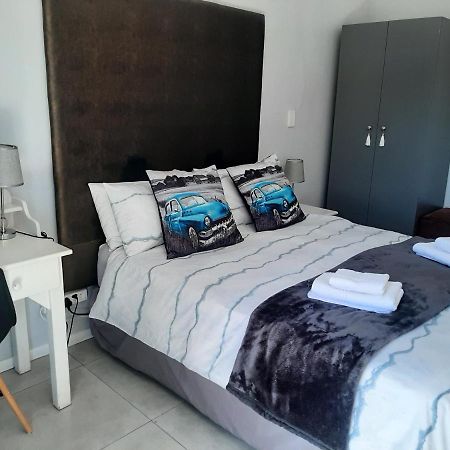 Croeso Guest House Langebaan Exterior foto